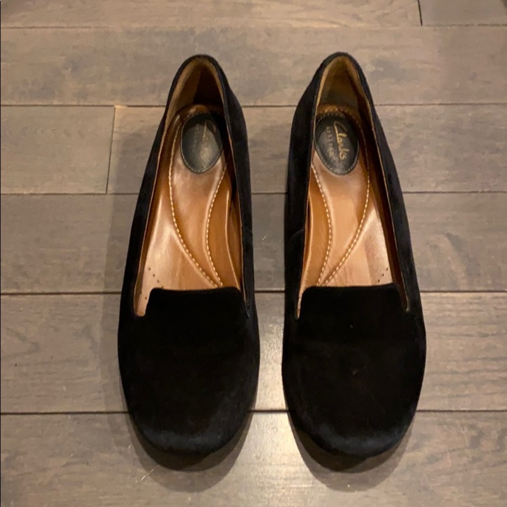 Clarks flats-black velvet Size 11